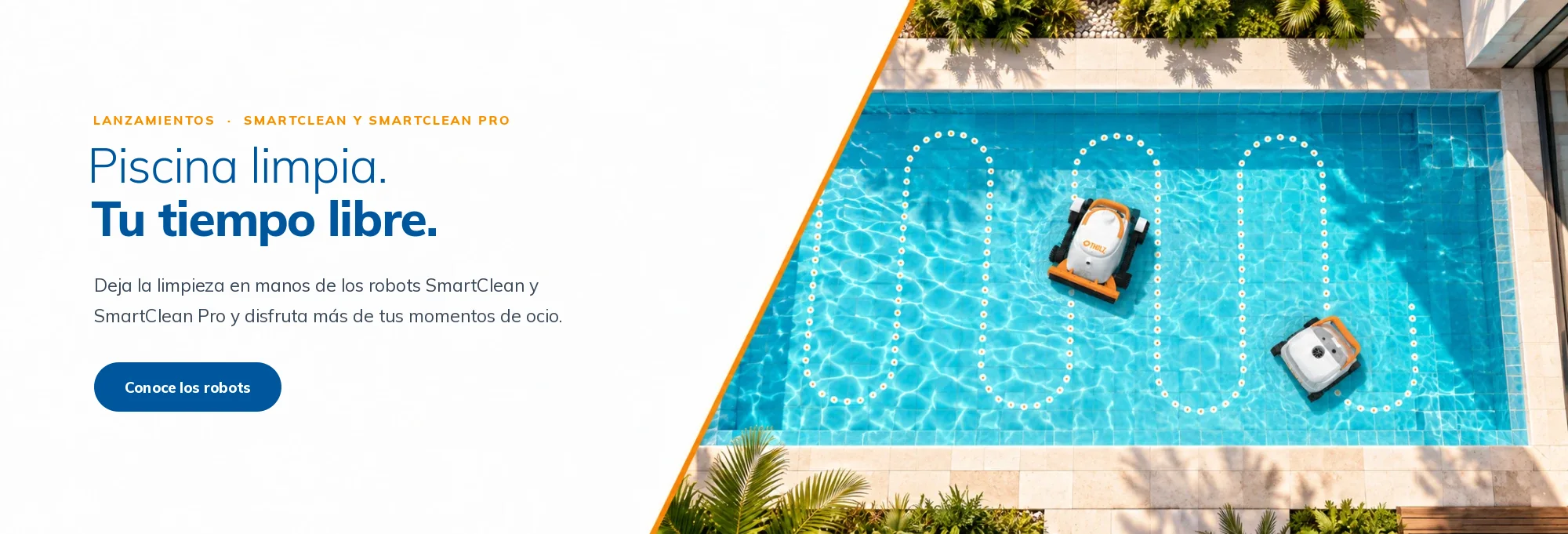Robots SmartClean y SmartClean Pro limpiando una piscina vista desde arriba